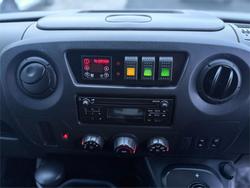2016 Renault
Master