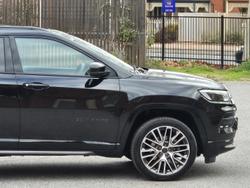 2024 Jeep Compass Summit e-Hybrid