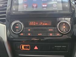2022 Mitsubishi
Triton GLX+