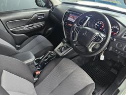 2022 Mitsubishi
Triton GLX+