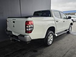 2022 Mitsubishi
Triton GLX+