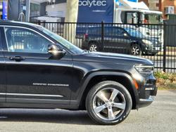 2022 Jeep
Grand Cherokee L Limited