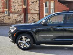 2022 Jeep
Grand Cherokee L Limited