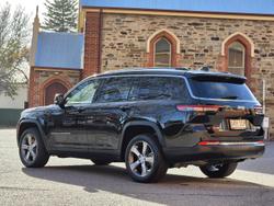 2022 Jeep
Grand Cherokee L Limited