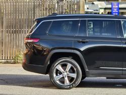 2022 Jeep
Grand Cherokee L Limited