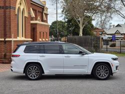 2022 Jeep
Grand Cherokee L Summit Reserve