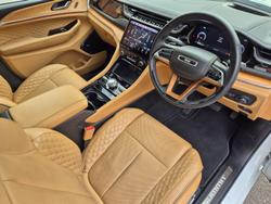 2022 Jeep
Grand Cherokee L Summit Reserve