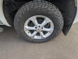 2013 Nissan
                Navara ST-X 550