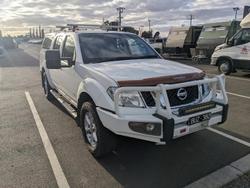 2013 Nissan
                Navara ST-X 550