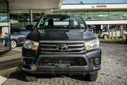 2023 Toyota
Hilux SR