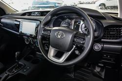 2023 Toyota
Hilux SR