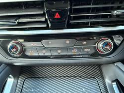 2023 LDV
D90 Executive