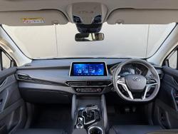 2023 LDV
D90 Executive