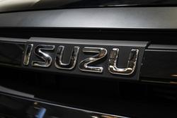 2025 Isuzu
D-MAX X-TERRAIN