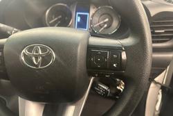 2022 Toyota
Hilux SR