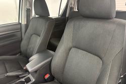 2022 Toyota
Hilux SR