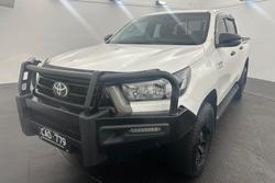 2022 Toyota
Hilux SR