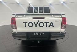 2022 Toyota
Hilux SR