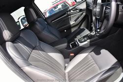 2025 Isuzu
                MU-X LS-T
