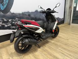 2014 APRILIA SR MT 50 WHITE