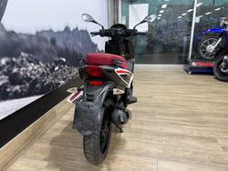 2014 APRILIA SR MT 50 WHITE