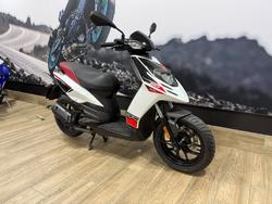 2014 APRILIA SR MT 50 WHITE