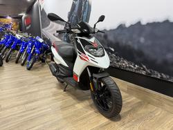 2014 APRILIA SR MT 50 WHITE