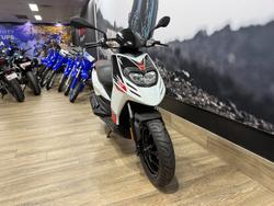 2014 APRILIA SR MT 50 WHITE