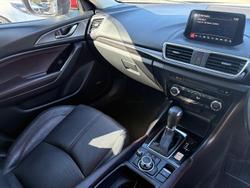 2017 Mazda
3 SP25 GT