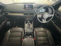 2019 Mazda
CX-5 Akera
