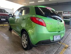 2011 Mazda
2 Neo