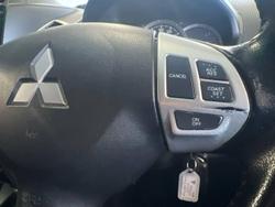 2014 Mitsubishi
Triton GLX-R