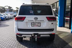 2022 Toyota
Landcruiser GR Sport