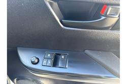 2017 Toyota
Hilux Workmate