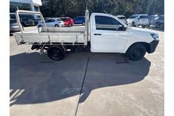 2017 Toyota
Hilux Workmate