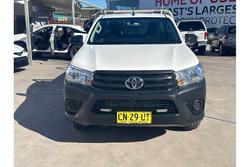2017 Toyota
Hilux Workmate