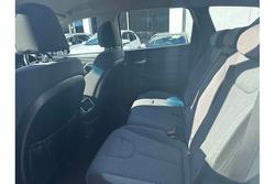 2019 Hyundai
                Santa Fe Active