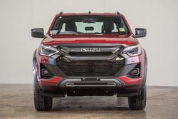2025 Isuzu
D-MAX X-TERRAIN