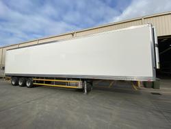 2016 Maxi Trans 24P Freezer Van White