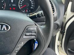 2017 Kia
Cerato S
