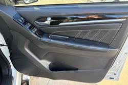 2021 Isuzu
MU-X LS-T