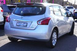 2015 Nissan
Pulsar ST-L
