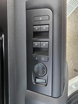 2025 Kia
Tasman S