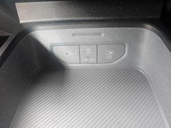 2025 Kia
Tasman S