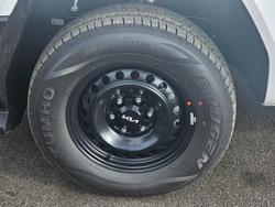 2025 Kia
Tasman S