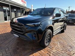 2025 Isuzu
MU-X LS-M