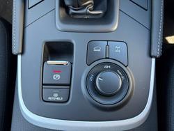 2025 Isuzu
MU-X LS-M
