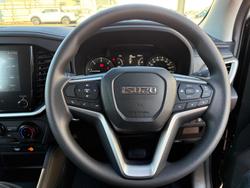 2025 Isuzu
MU-X LS-M