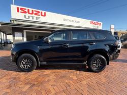 2025 Isuzu
MU-X LS-M
