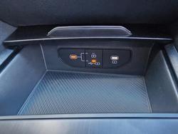 2025 Kia
Sportage HEV SX